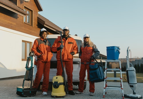 roofing experts on the move