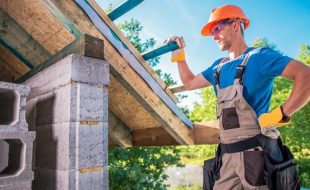 construction-site-worker-P36CXKN-2.jpg construction-site-worker-P36CXKN-2.jpg